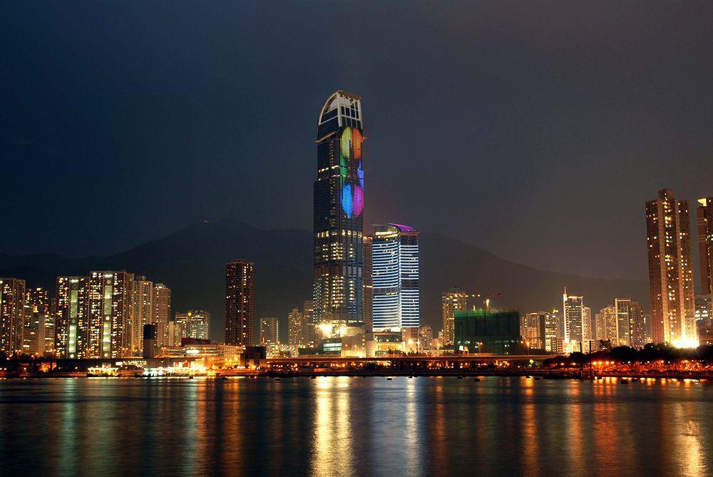 Nina Hotel Tsuen Wan West Гонконг Экстерьер фото View of the International Finance Centre at night